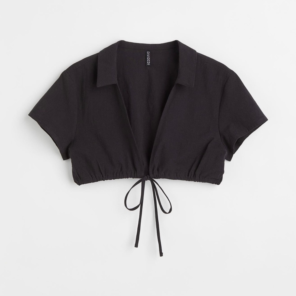 Black collared crop top